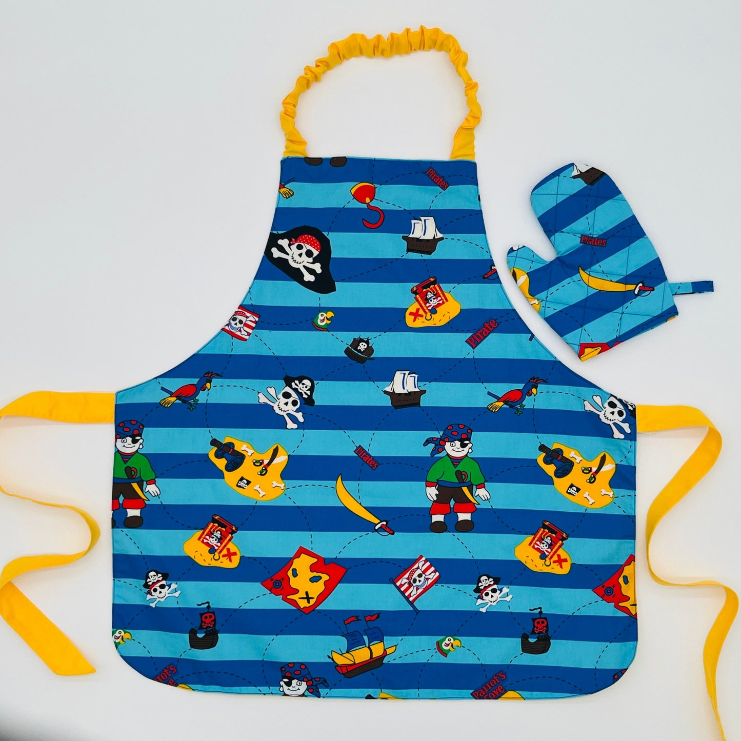 Pirate Apron and Mitt Play Set