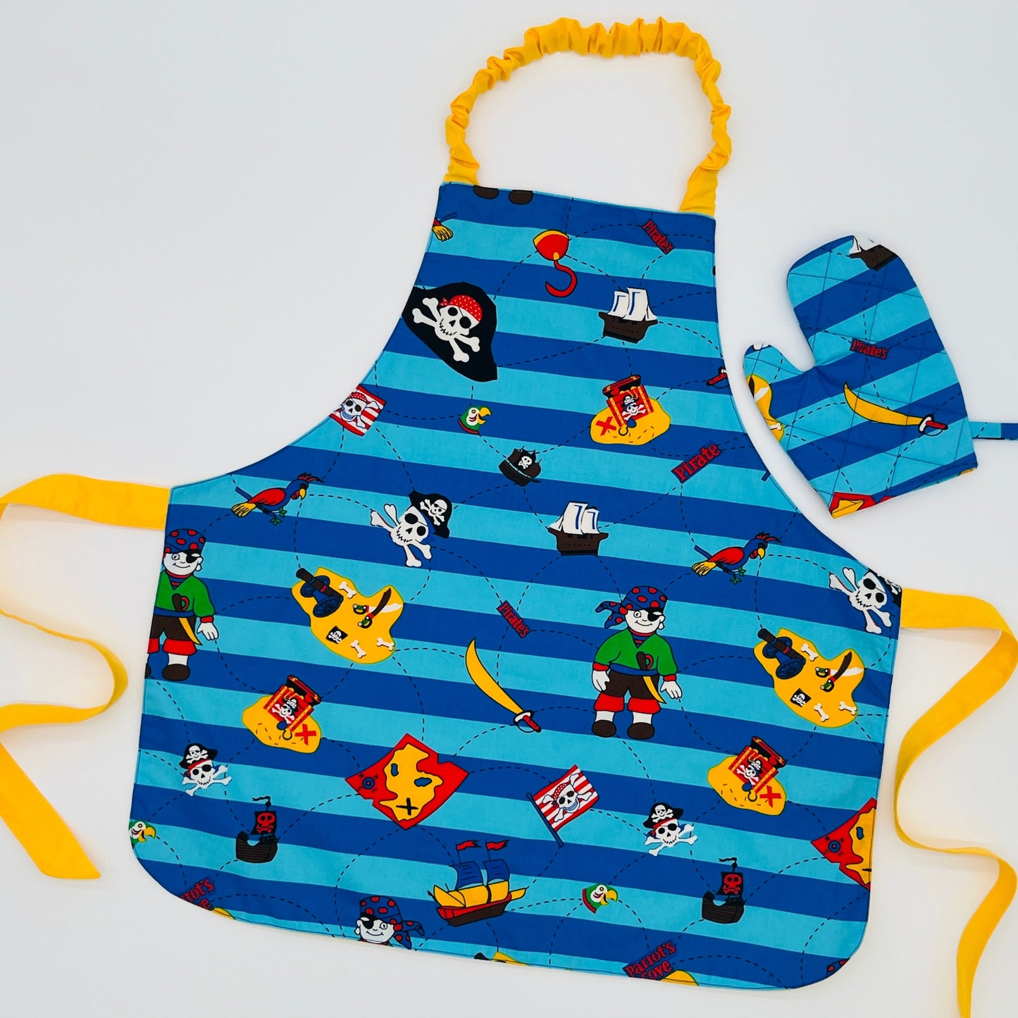 Pirate Apron and Mitt Play Set