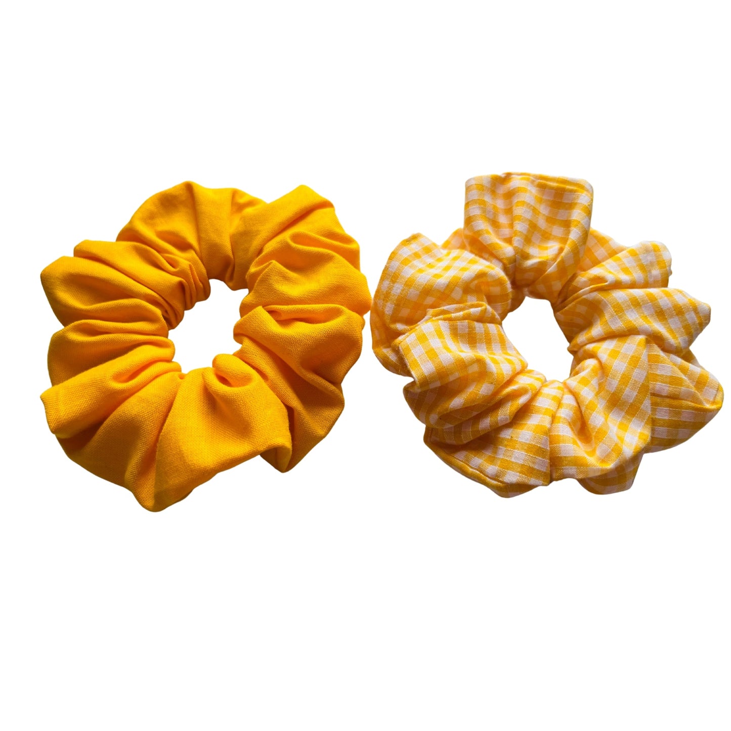Overview of yellow school set of scrunchies cotton E for Eva