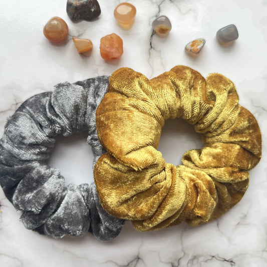 Styled overview of silver and gold hair scrunchies velvet E for Eva